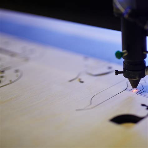 Proces výroby drevenej mandaly - laserové rezanie