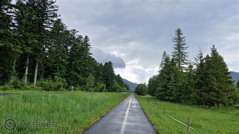 Cesta v prírode ako metafora pre plynutie životom