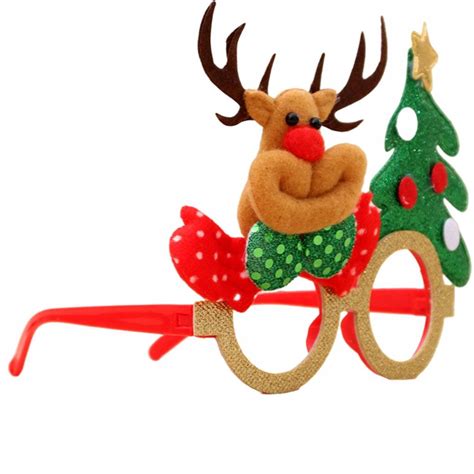 Usporiadané rekvizity pre kúzelnícke vystúpenie na stole