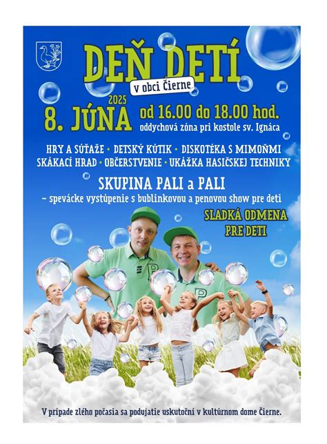 Deti sledujúce kúzelnícke vystúpenie s úžasom na tvári