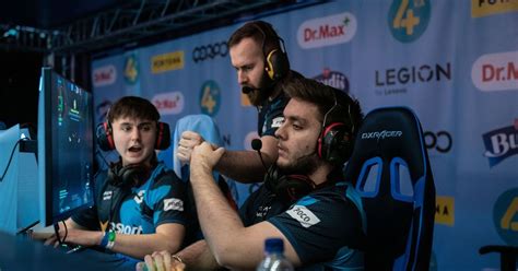 Vizuálna reprezentácia myšlienkového sveta Vodnára