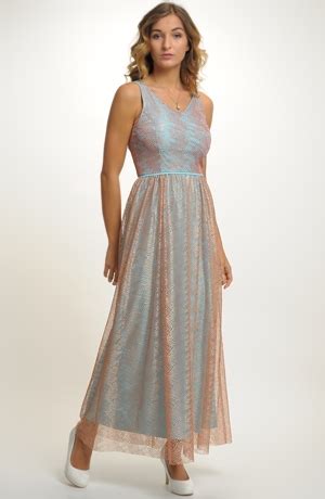 jemné pastelové šaty