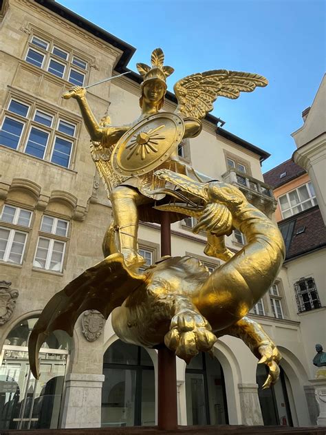 Zobrazenie svätého Michala Archanjela bojujúceho s drakom