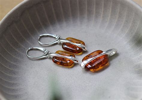 Jantárové šperky ako ochranný amulet