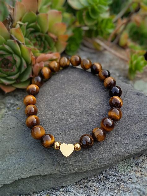 šperky z tigrieho oka, náramky a prívesky