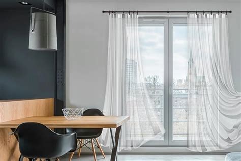 Kolekcia rôznych typov amuletov a talizmanov