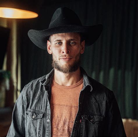 Ilustrácia energetických blokád v priestore v podobe tmavej, hustej energie v rohoch miestnosti