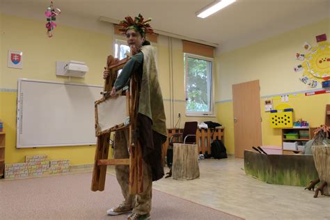 Detailná štruktúra kôry starého duba