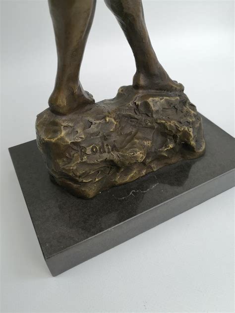 Klasická socha Artemidy v loveckom postoji