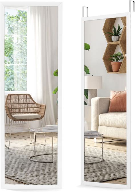 Zrkadlo odrážajúce neznámu postavu