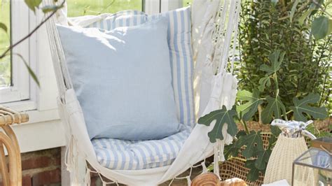 Zútulnený balkón ako oddychová zóna