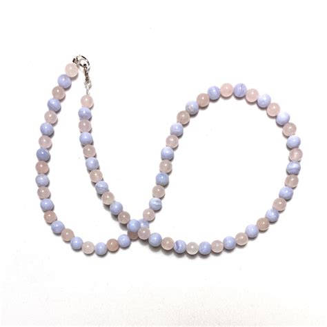 krištáľ a chalcedón ako súčasť šperku