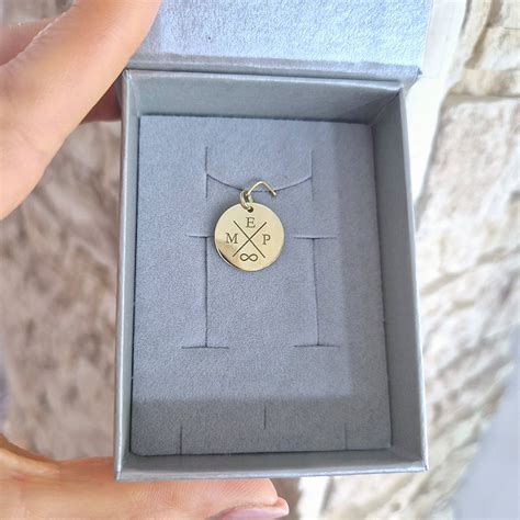 Zlatý prívesok so symbolom Kozorožca na jemnej retiazke