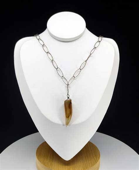 Náhrdelník z oranžového achátu