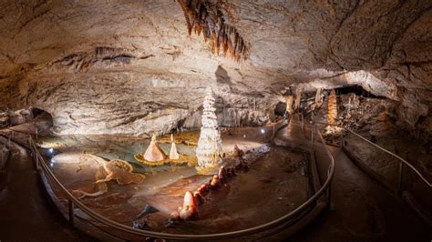Zobrazenie starovekej Sibyly v jaskyni