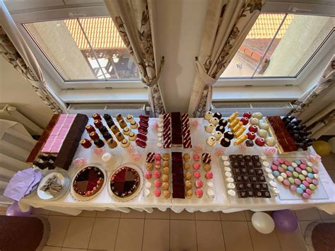 Zákusky v Ružovej cukrárni