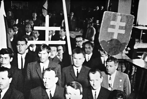 archívne zábery z natáčania hororových pokračovaní v sedemdesiatych rokoch