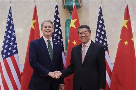 tematická vizualizácia boja medzi vierou a démonickým zlom