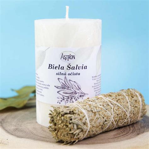 Ilustrácia znázorňujúca rôzne predmety používané pri očistných rituáloch (šalvia, sviečka, krištály)