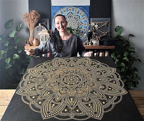 Mandala hojnosti s lotosovým kvetom a symbolom nekonečna