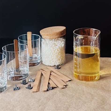 Prírodné materiály na výrobu sviečok