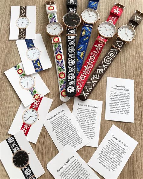 Kolekcia červených náramkov a stužiek