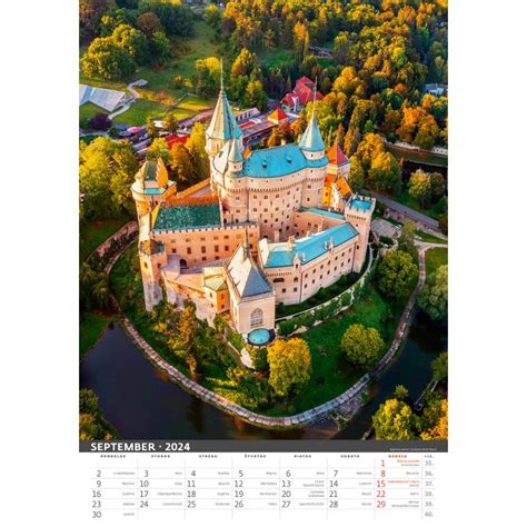 Nástenný kalendár s prírodnými motívmi