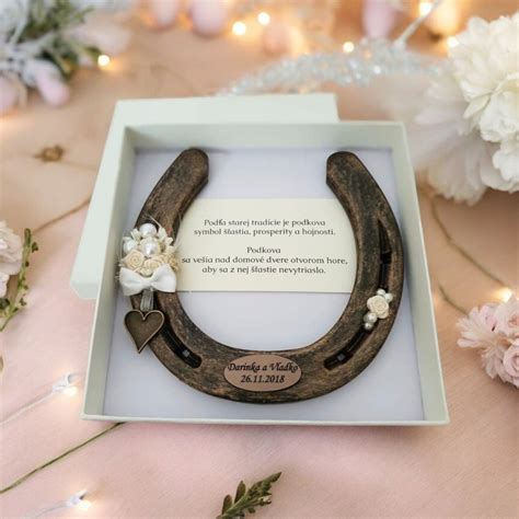 Tradičná kaligrafia symbolizujúca šťastie a prosperitu