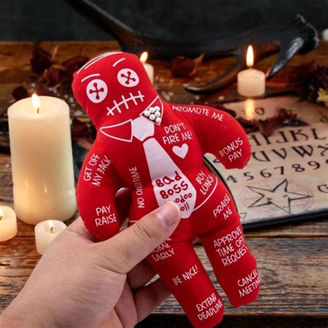 Tradičná voodoo bábika