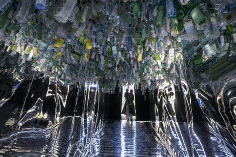 Umelecká inštalácia v mestskom podchode