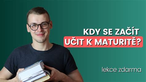 Detail rezbárskej práce na knihe