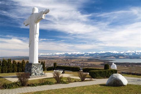 Socha Avalokitéšvaru s mnohými rukami