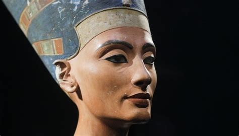 Busta Nefertiti