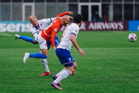 Ilustrácia snového sveta s lietajúcimi ostrovmi