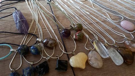 Rôzne druhy liečivých kryštálov